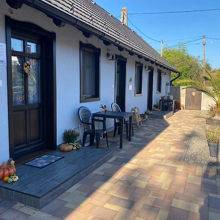 Hauptman Apartman Nagyatád Esterno foto
