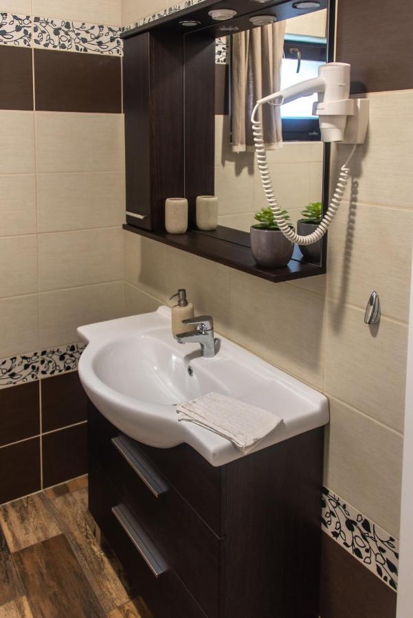 Hauptman Apartman Nagyatád Esterno foto